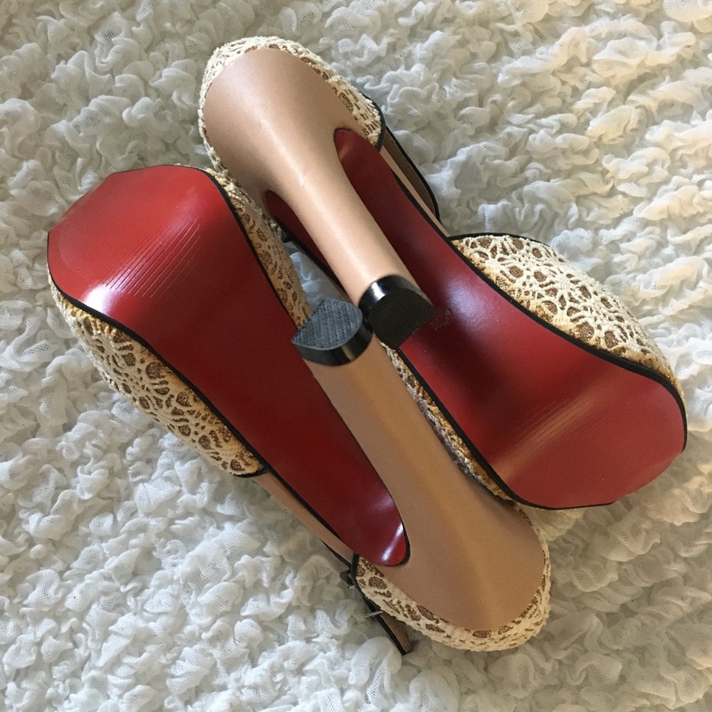 Aodina Gold & Cream Platform Heels - Picture 8 of 11